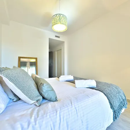 Apartment En Zona Cabopino Marbella