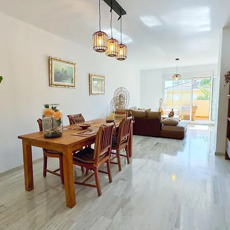 En Zona Cabopino Apartament Marbella